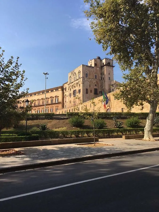 Big Mom House Apartment Palermo